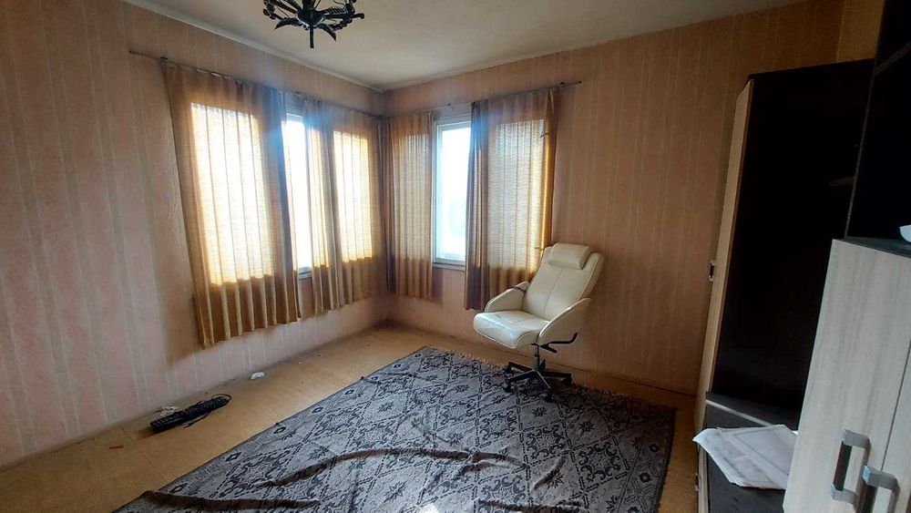 Продава се Етаж от къща в Хасково, Училищни - 105 кв.м за 583 €/кв.м - Снимка #4