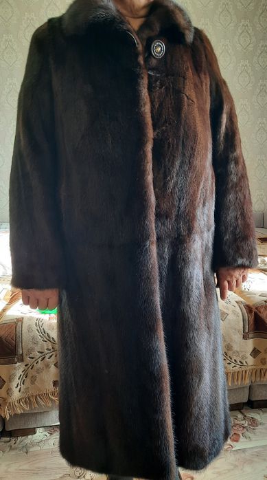 Продам норковую шубу в отличном состоянии.