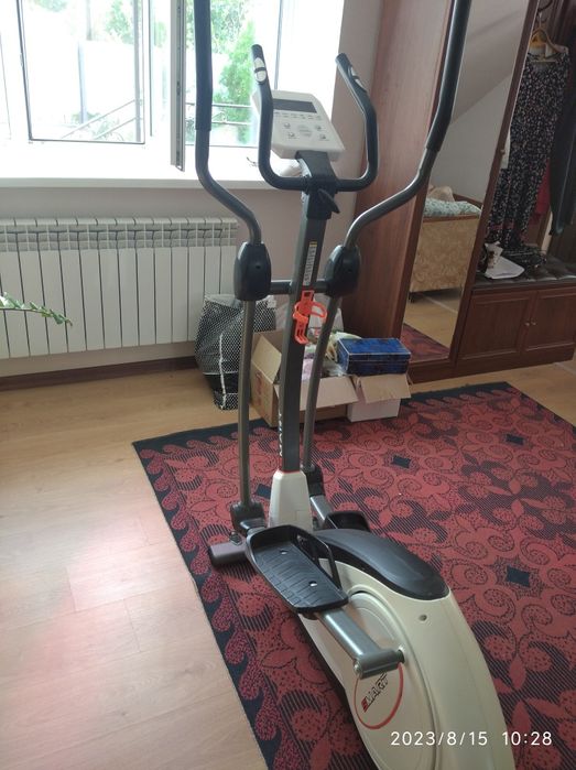 Продам эллиптический тренажёр