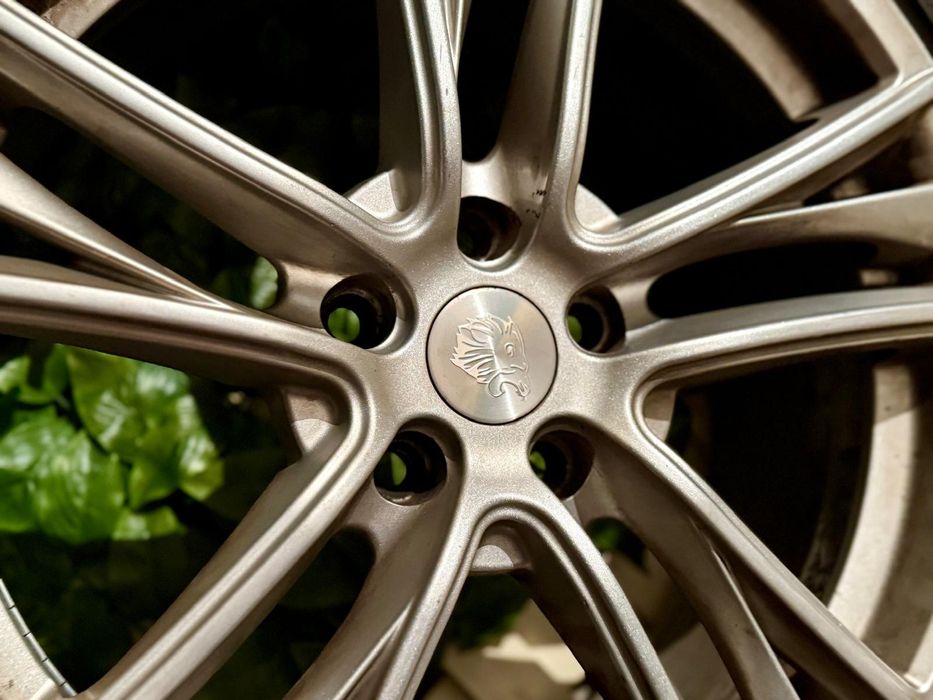 De vanzare jante plus anvelope de vară