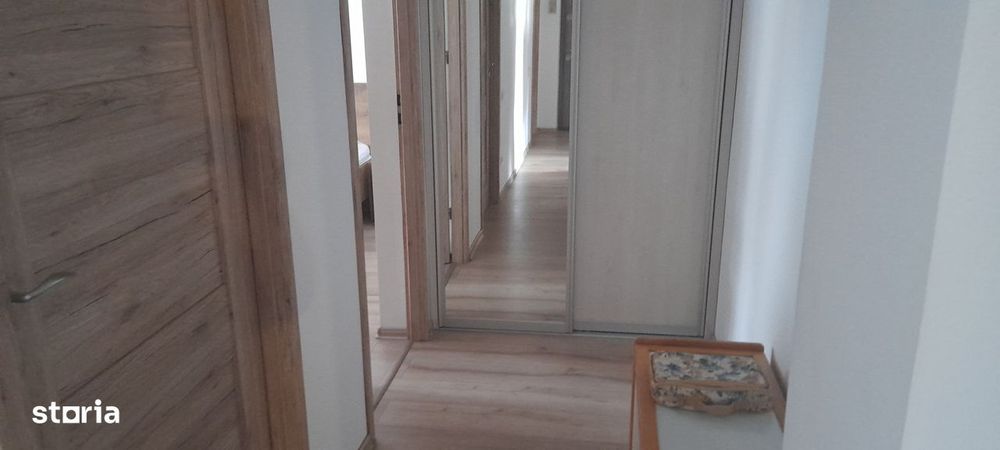 Apartament spațios cu 3 camere – Zona Policlinica Armatei, Târgoviște