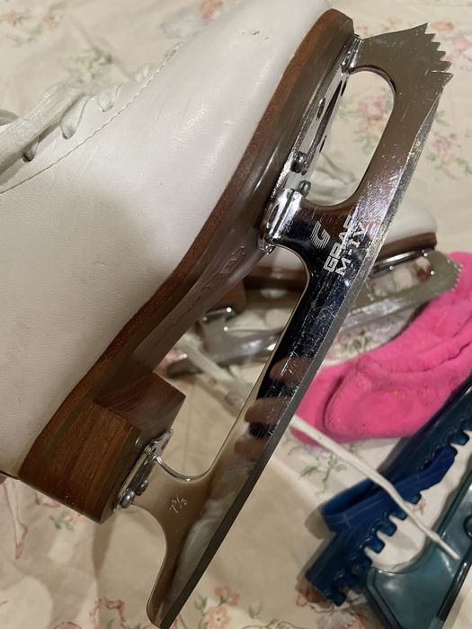 Коньки фигурные детские Graf Ace