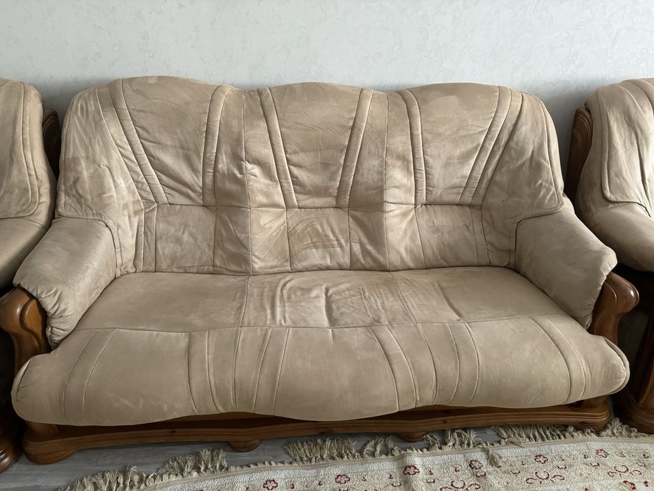 Продам диван из нат.дуба