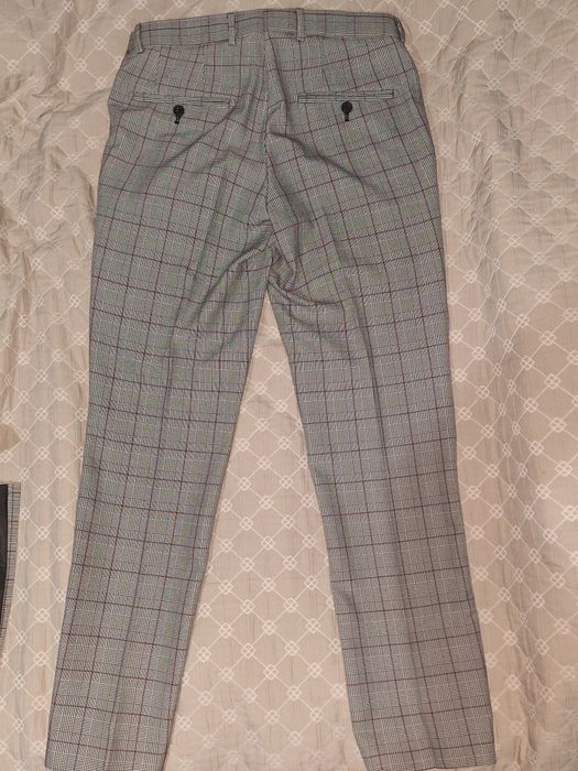 Costum Elegant Slim Fit – Model Caro (Gri/Plaid)