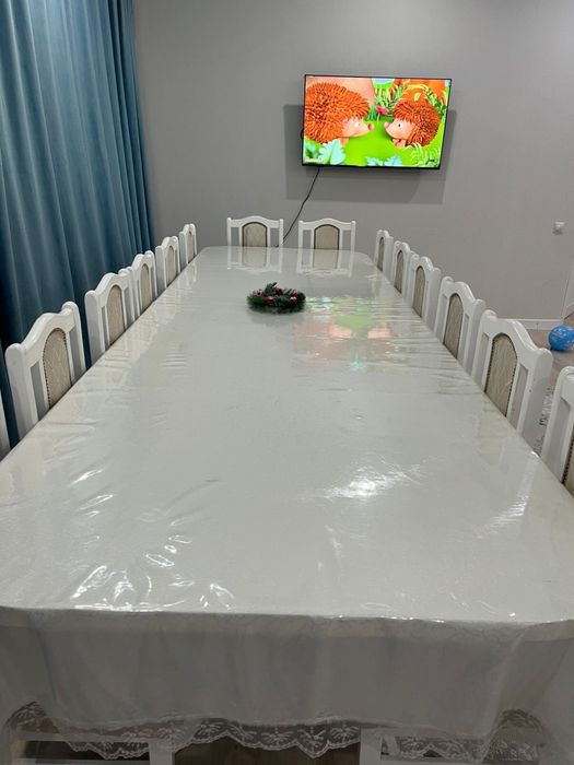 Продам стол 3,5 м