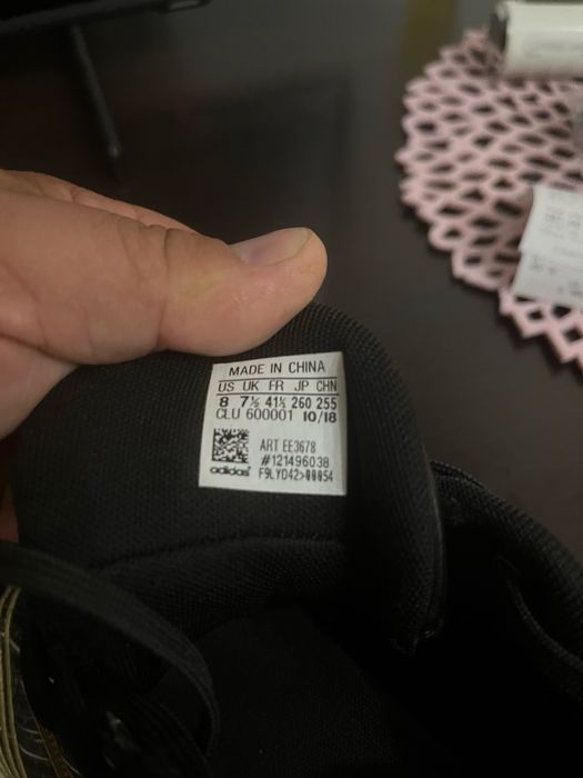 Adidas pentru barbat marime 41  1/3