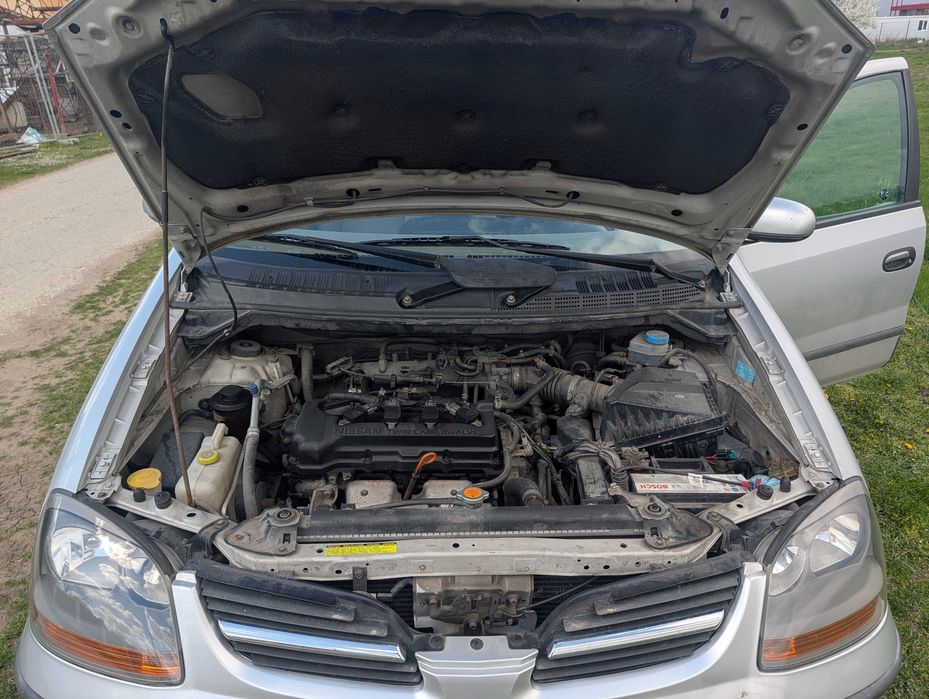 Nissan Almera Tino