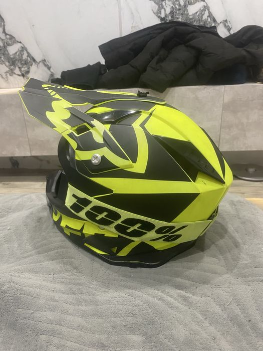 шлем фокс v1 почти новый