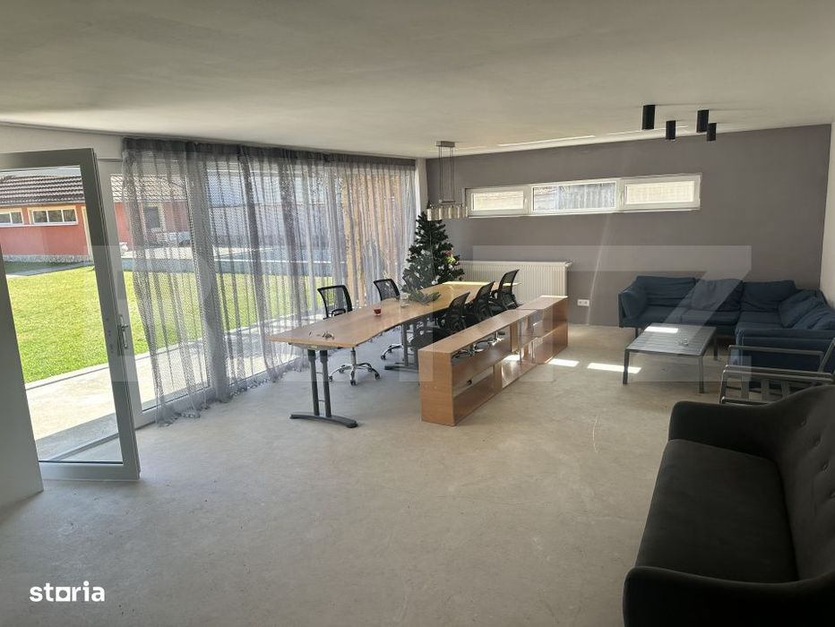 Casa cu piscina si teren generos de 3.298 mp in Lesnic, la 15 minute d