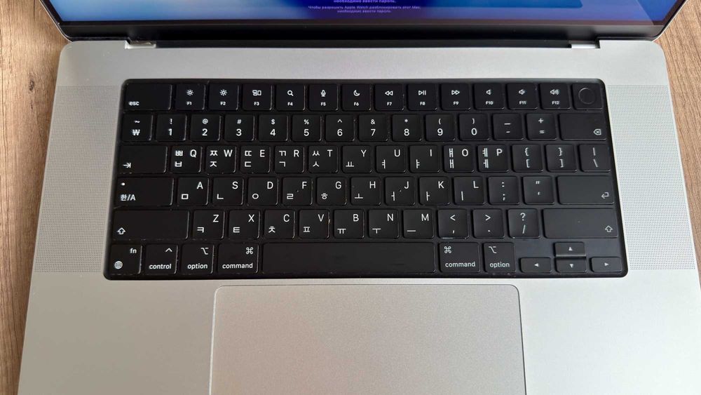 MacBook Pro 16 M2 Pro 16/512, в идеальном состоянии