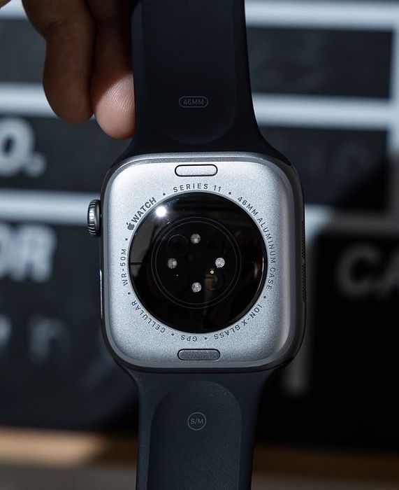 Apple Watch Seria 11 de 46 mm cu Cellular