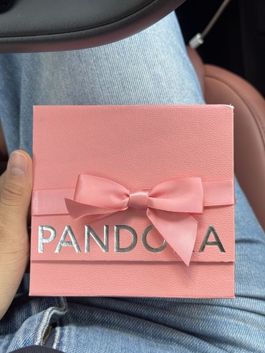 Продам оригинальный браслет Pandora
