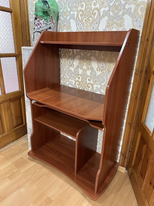 Продам компютерный подставку