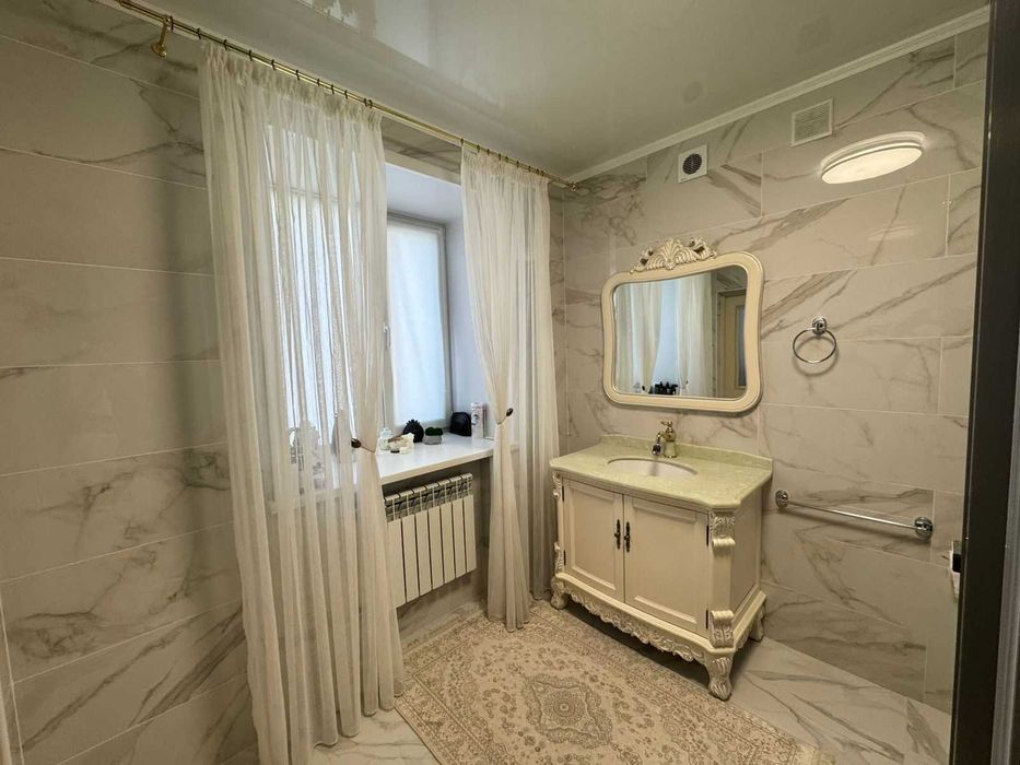 Продается 2 комн кв Сатпаева,16