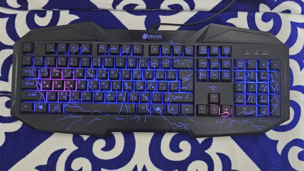 Продам Клавиатуру