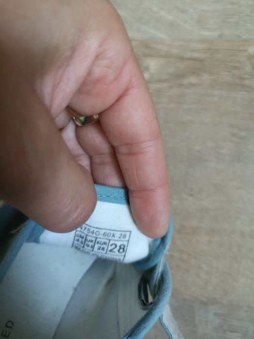 Teneși barefoot cu velcro, Reserved, mărimea 28.
