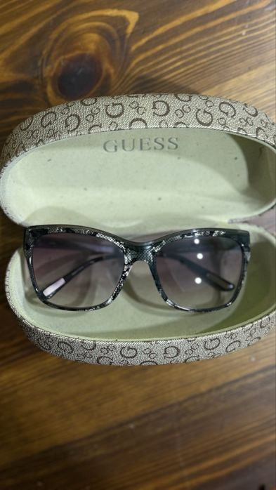 Слънчеви очила Guess