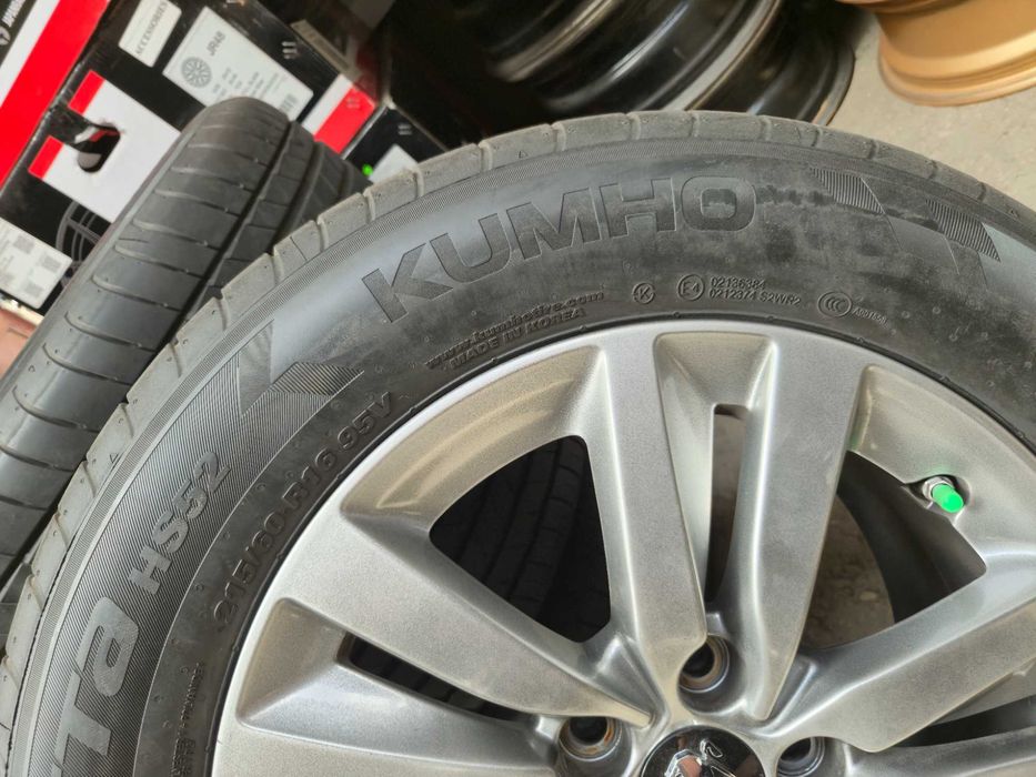 4 Anvelope de VARA - 215/60/16 95V - KUMHO - Rulate 30 KM - DOT 2025 !