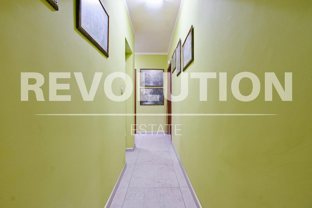 Продава се Тристаен апартамент в София, Младост 4 - 120 кв.м за 1254 €/кв.м - Снимка #9