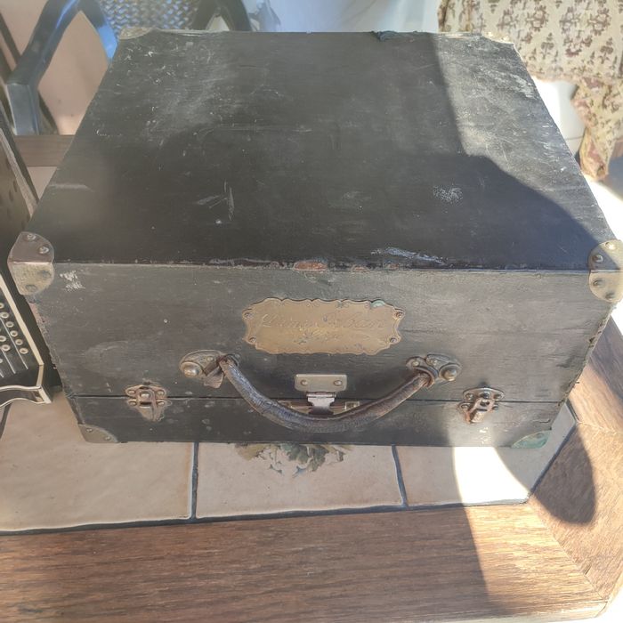 Стар антикварен акордеон Maximilien Vichoff