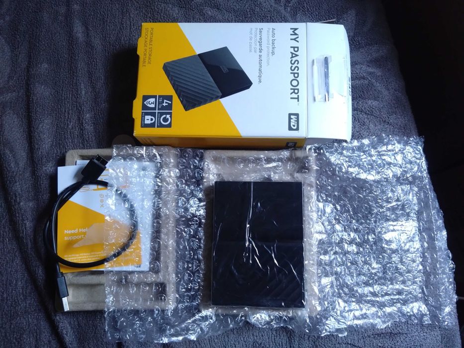 Продавам външен хард диск WD My Passport 2.5" – 4TB