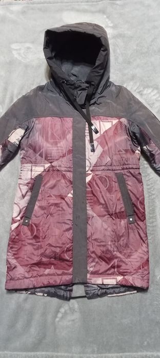 Куртка весна-осень 1000 тг.