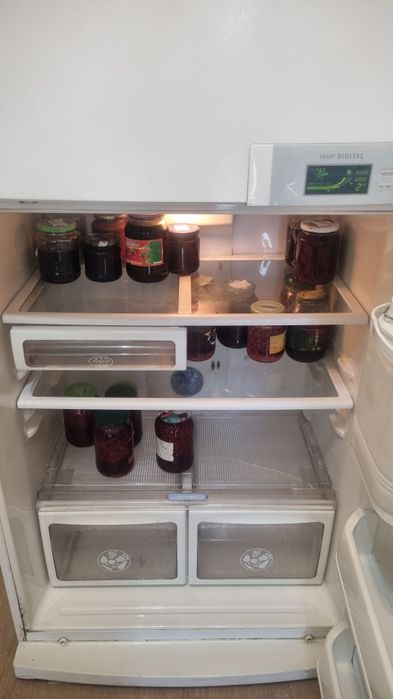 Продаётся холодильник LG