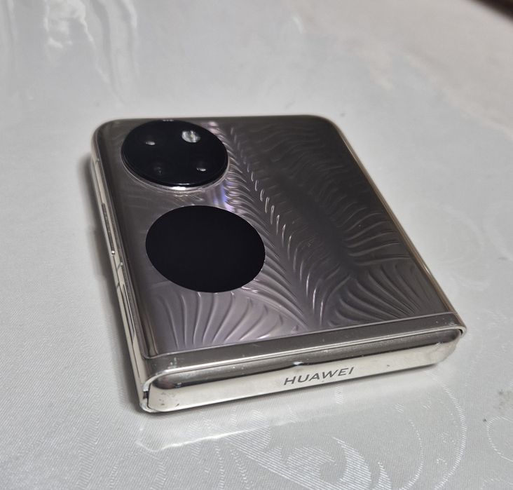Срочно продам Huawei P50 Pocket Premium Edition 12/512GB