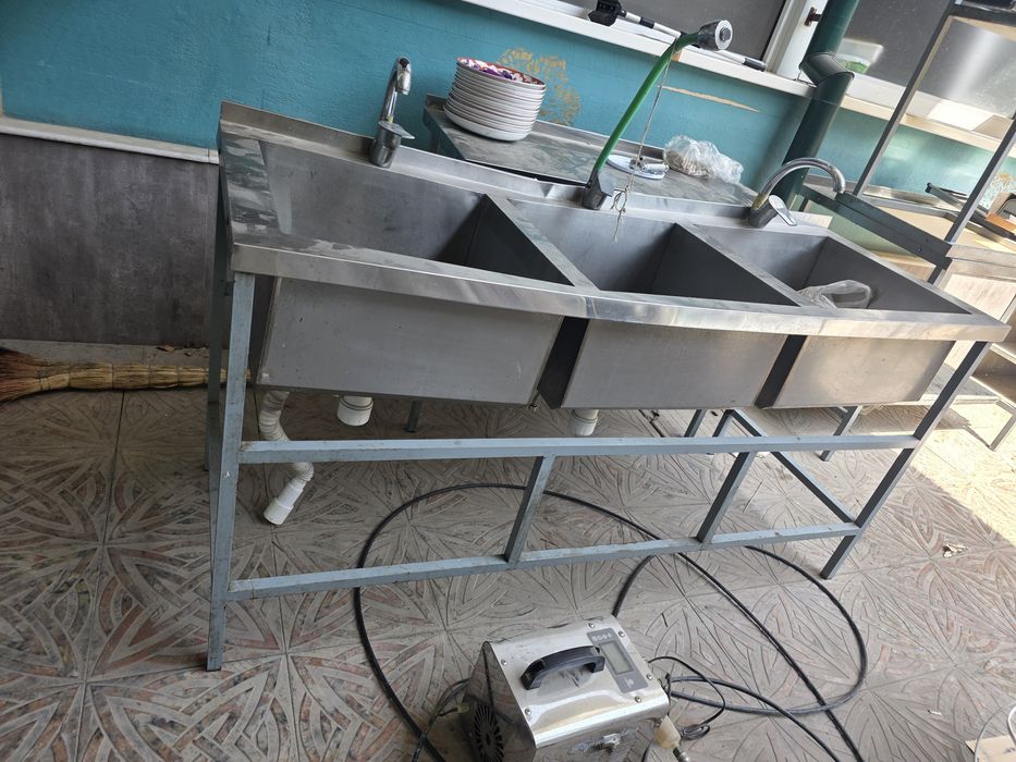 Продам нержавейки мойки и столы