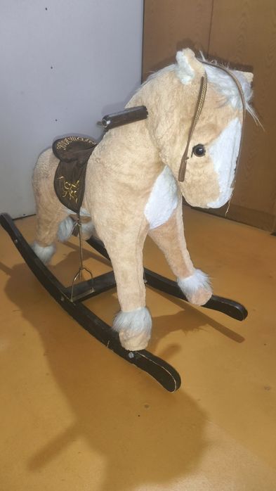 Лошадка для ребенка