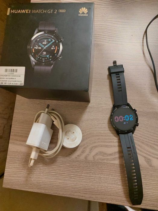 Часовник Huawei GT2 в отлично състояние