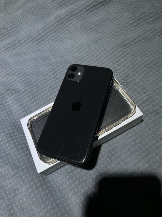 Продам 11 Айфон