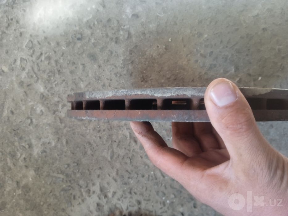 Kia bongo aporni disk sotiladi