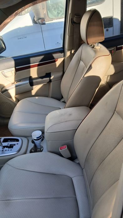 Vând Hyundai Santa Fe