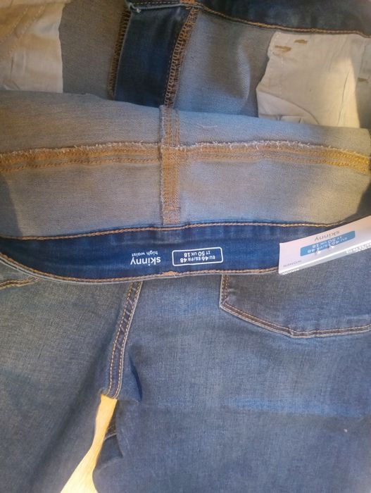 Продавам дамски дънки