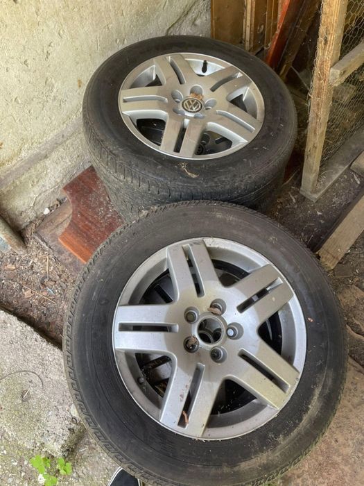Vând jante golf 4/bora 5x100 r15