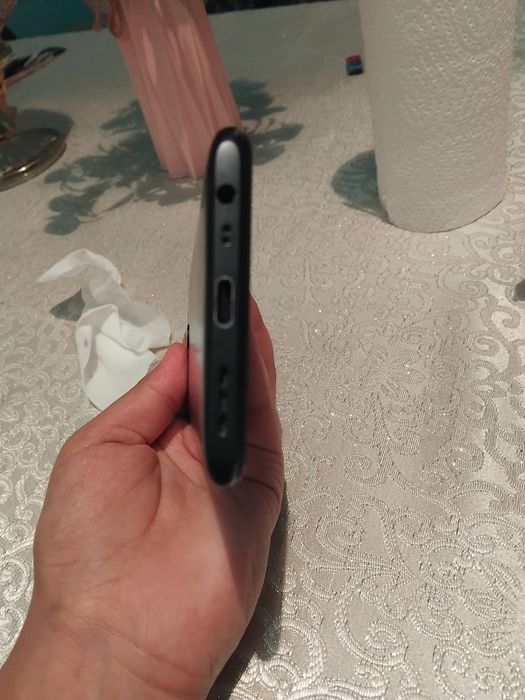 Redmi 9 64gb aybi umuman yoq bitta joyda pignosi bor