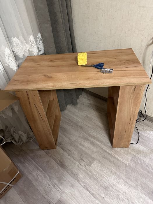Продам парту за 8000 без торга