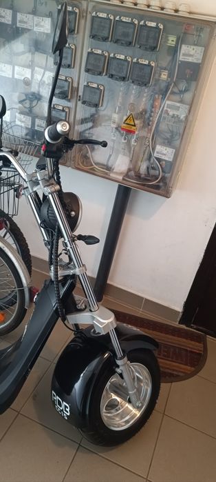 Trotineta aproape nouă