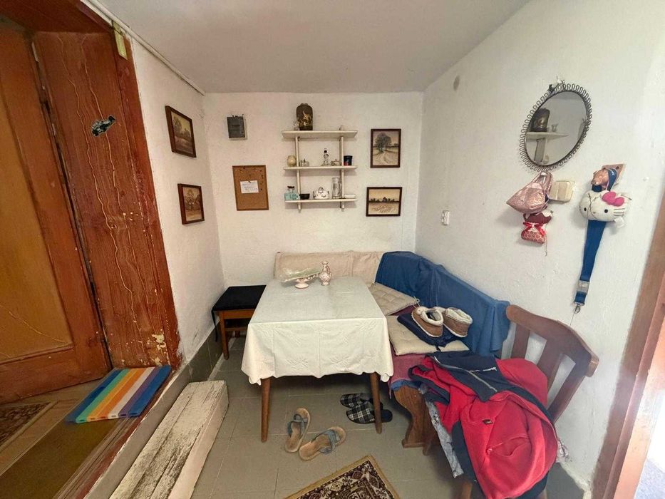 Vand casa singur in curte - 1063 mp teren - Selimbar