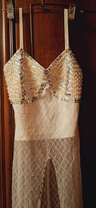 Продается костюм вечерний