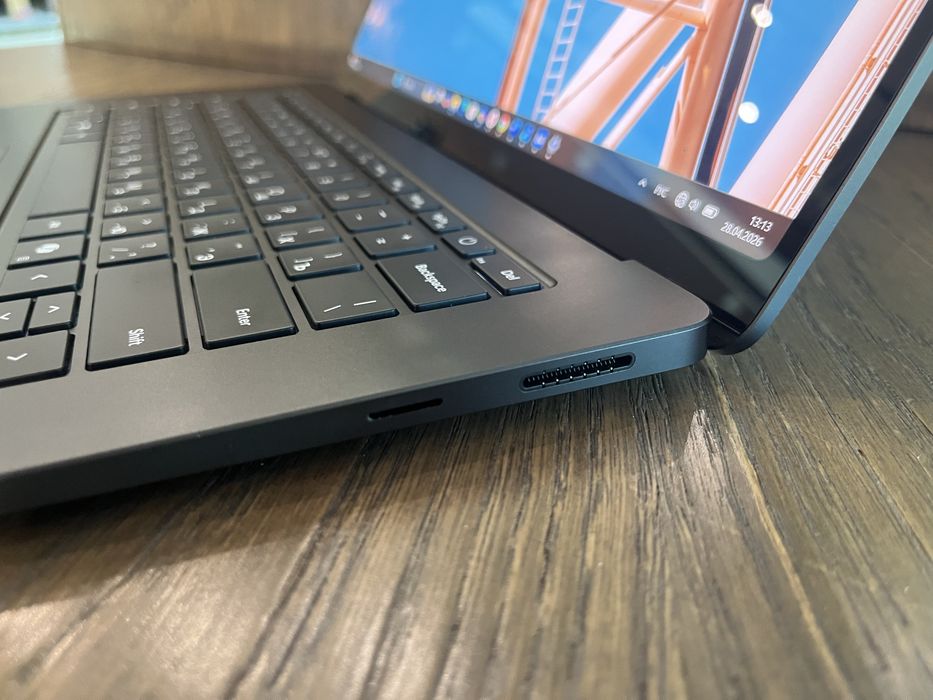 Microsoft Surface 7 - 640нит Сенсорный 64гб