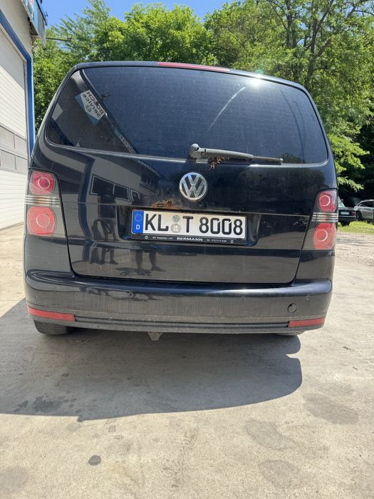 VW Touran 2.0TDI 170к.с. На части