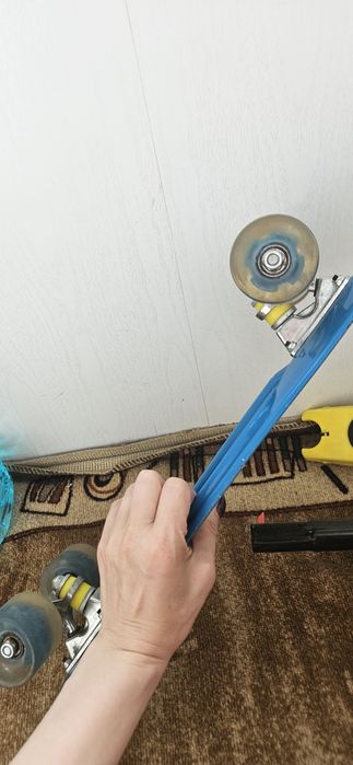 Продам самокаты и скейт