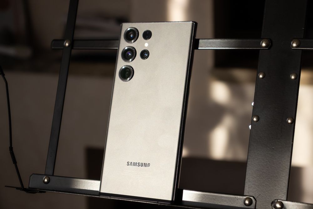 Samsung Galaxy S23 Ultra (256 Гб)