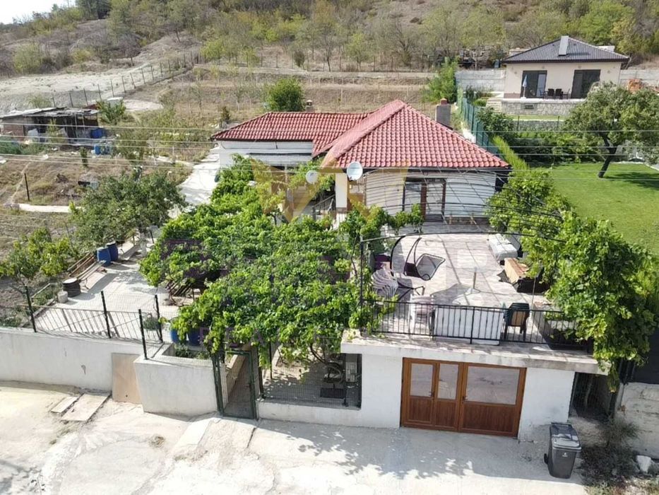 Продава се Къща в с. Кипра, Област Варна - 300 кв.м за 600 €/кв.м - Снимка #3