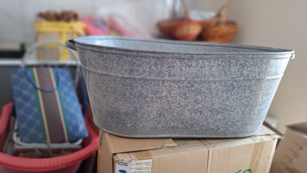 Срочно дёшево продам таз, секаторы,сапоги