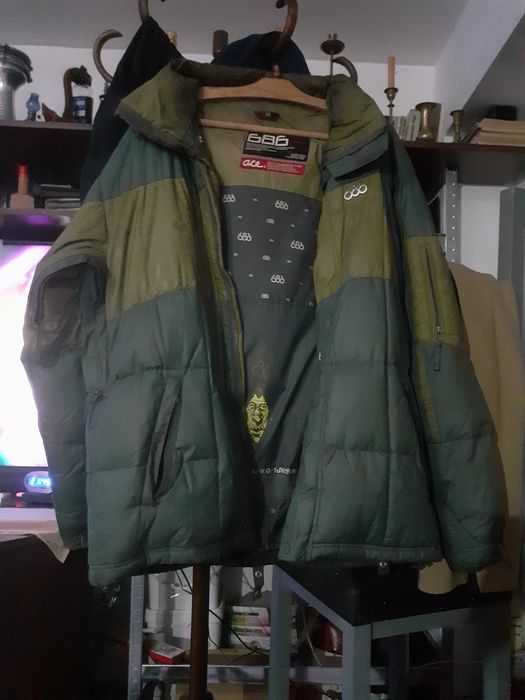 Яке 686 с пух за сноуборд