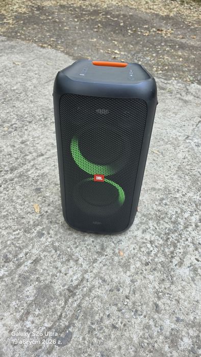 JBL partibox 100