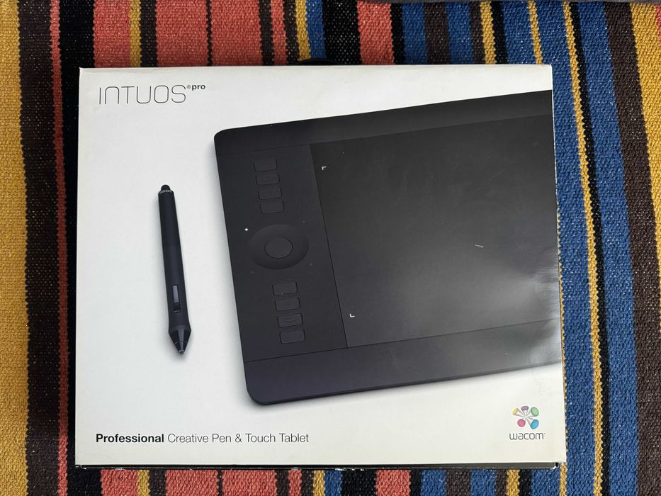 Wacom Intuos Pro Medium PTH-651 графический планшет